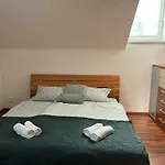Holiday home Dom Pri Vezi *