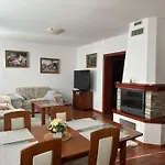 Holiday home Dom Pri Vezi *