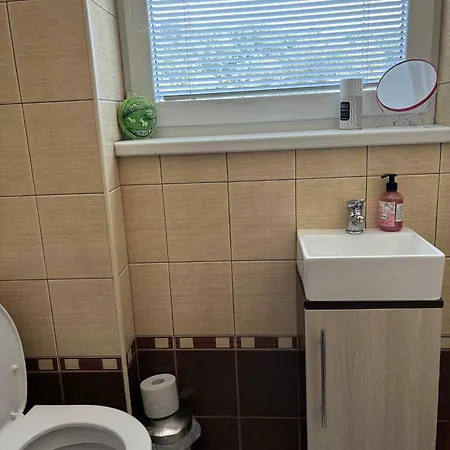 Dom Pri Vezi بيت للعطل